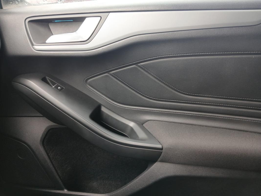 Ford Focus 1.0 Ecoboost MHEV 114kW Active