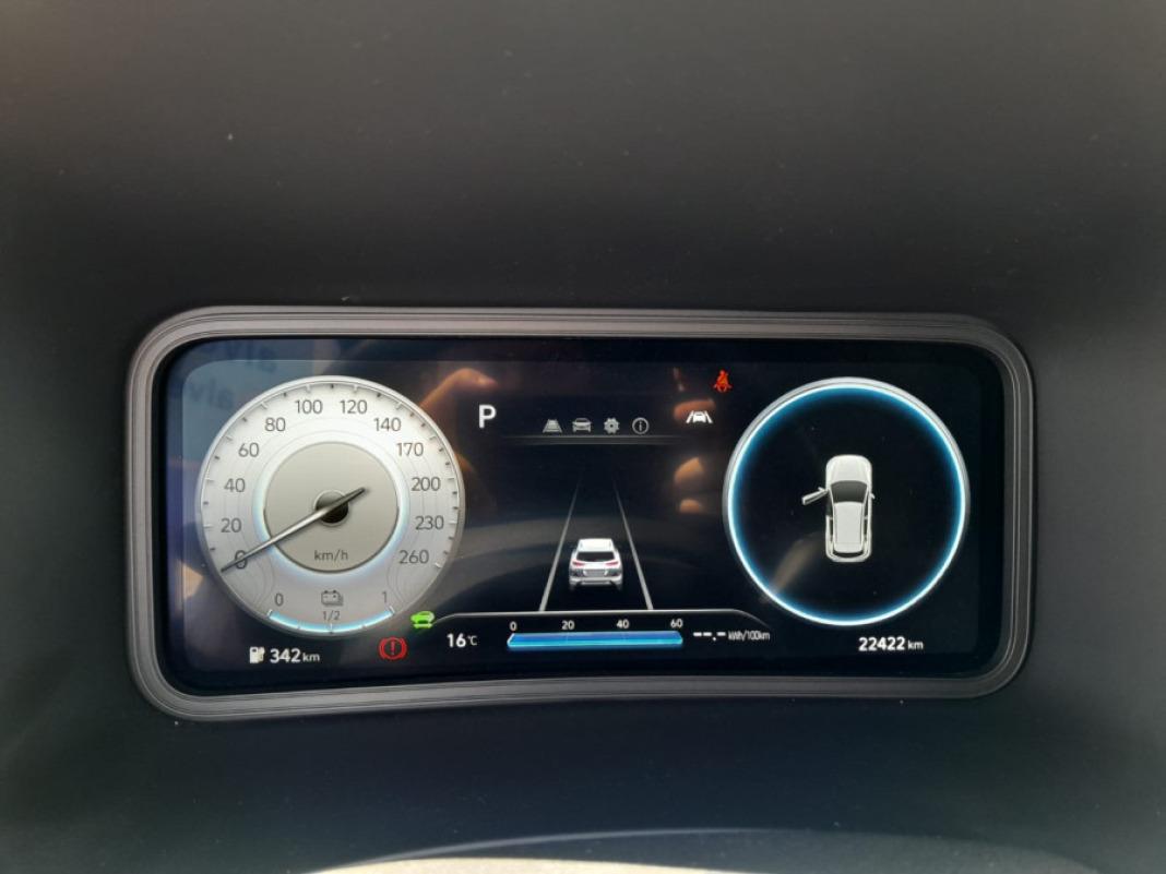 Hyundai Kona 100kW EV Maxx