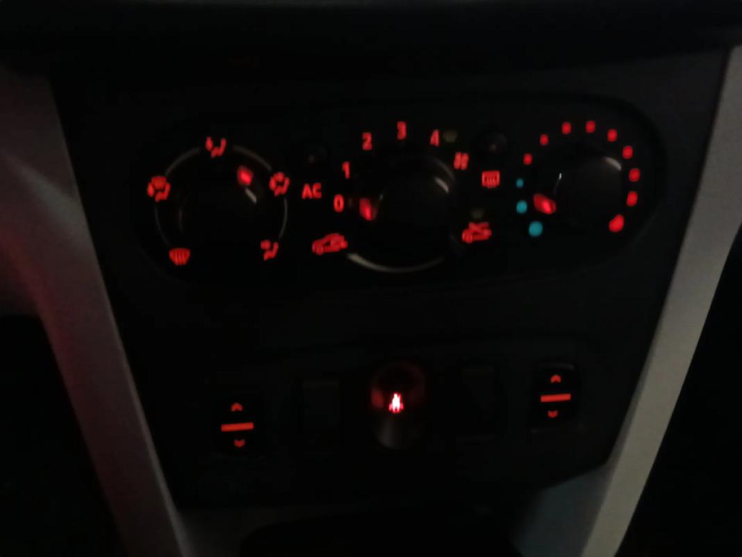 Dacia Sandero Ambiance 1.2 75cv