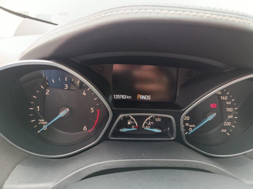 Ford Kuga 2.0 TDCi 132kW 4x4 ASS Vignale Powers.