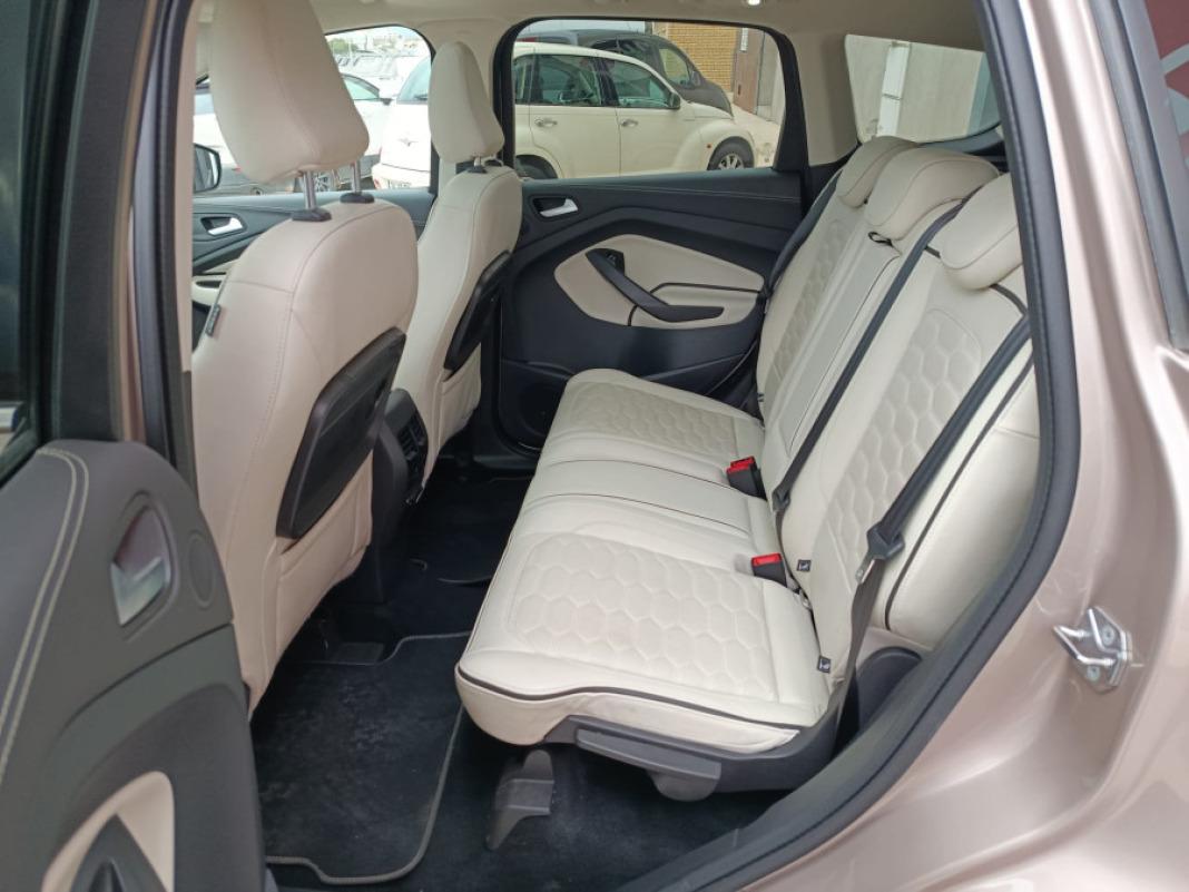 Ford Kuga 2.0 TDCi 132kW 4x4 ASS Vignale Powers.