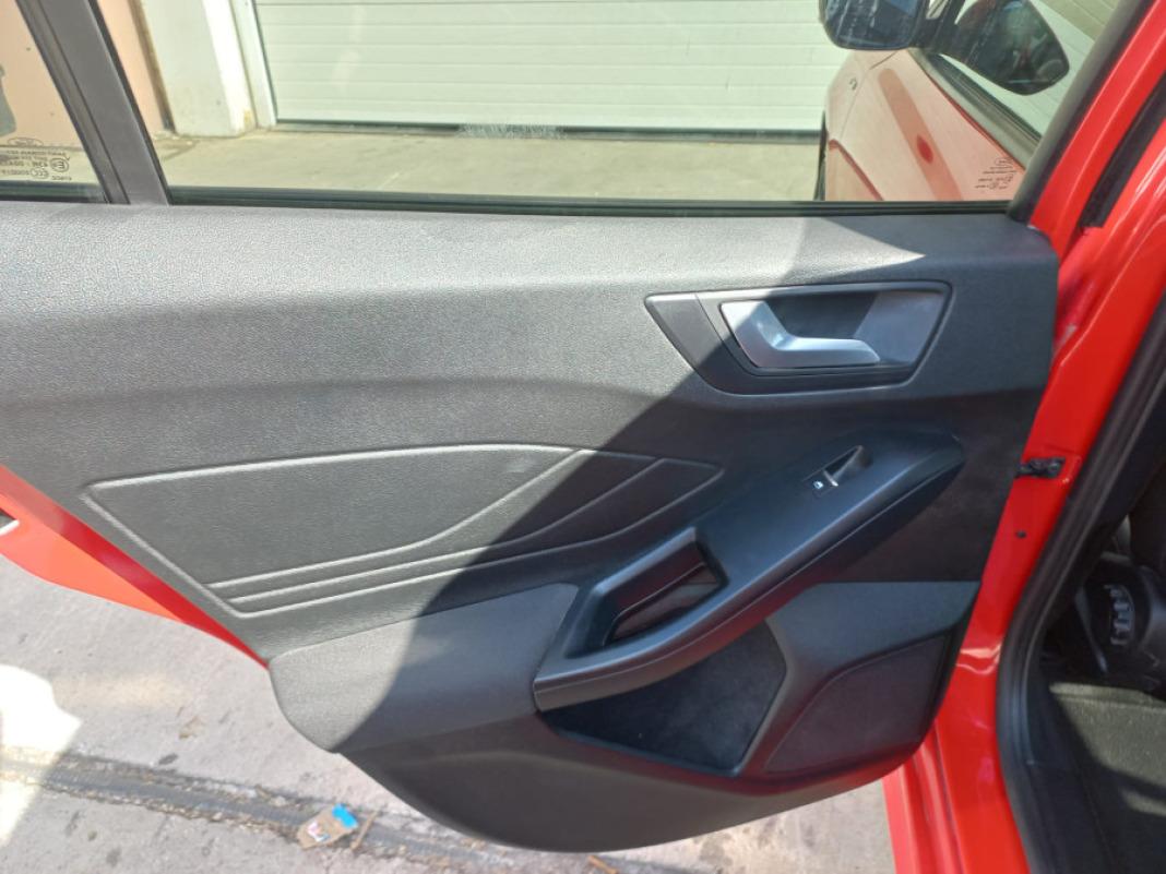 Ford Focus 1.0 Ecoboost MHEV 92kW STLine