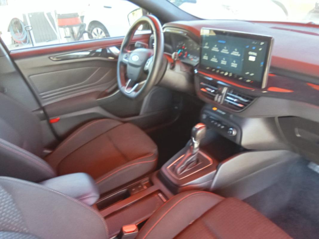 Ford Focus 1.0 Ecoboost MHEV 114kW STLine Auto