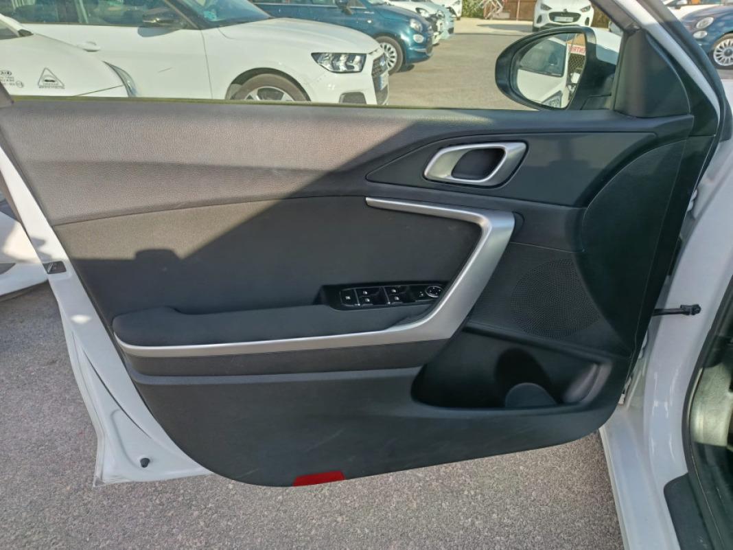 Kia Cee 1.0 TGDi 74kW 100CV Drive