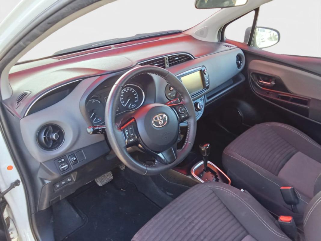 TOYOTA Yaris 1.5 Hybrid Active