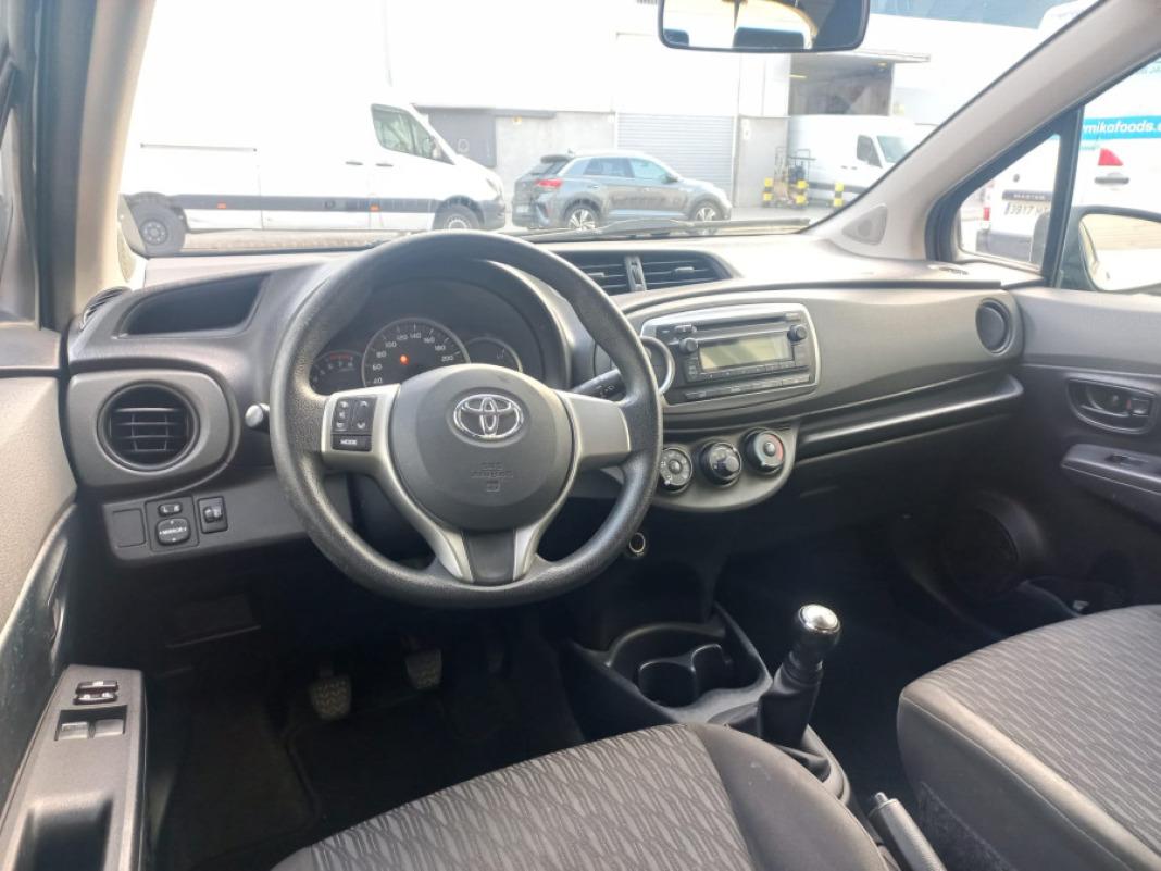 TOYOTA Yaris 70 LIVE