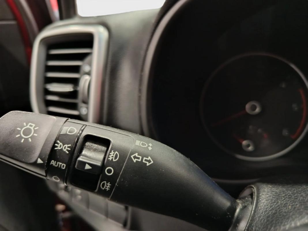 Kia Sportage 1.6 MHEV Business DCT 100kW 136CV 4X2