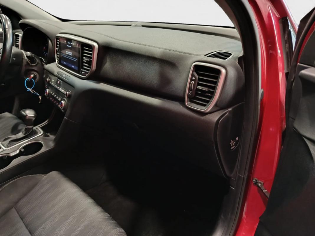 Kia Sportage 1.6 MHEV Business DCT 100kW 136CV 4X2