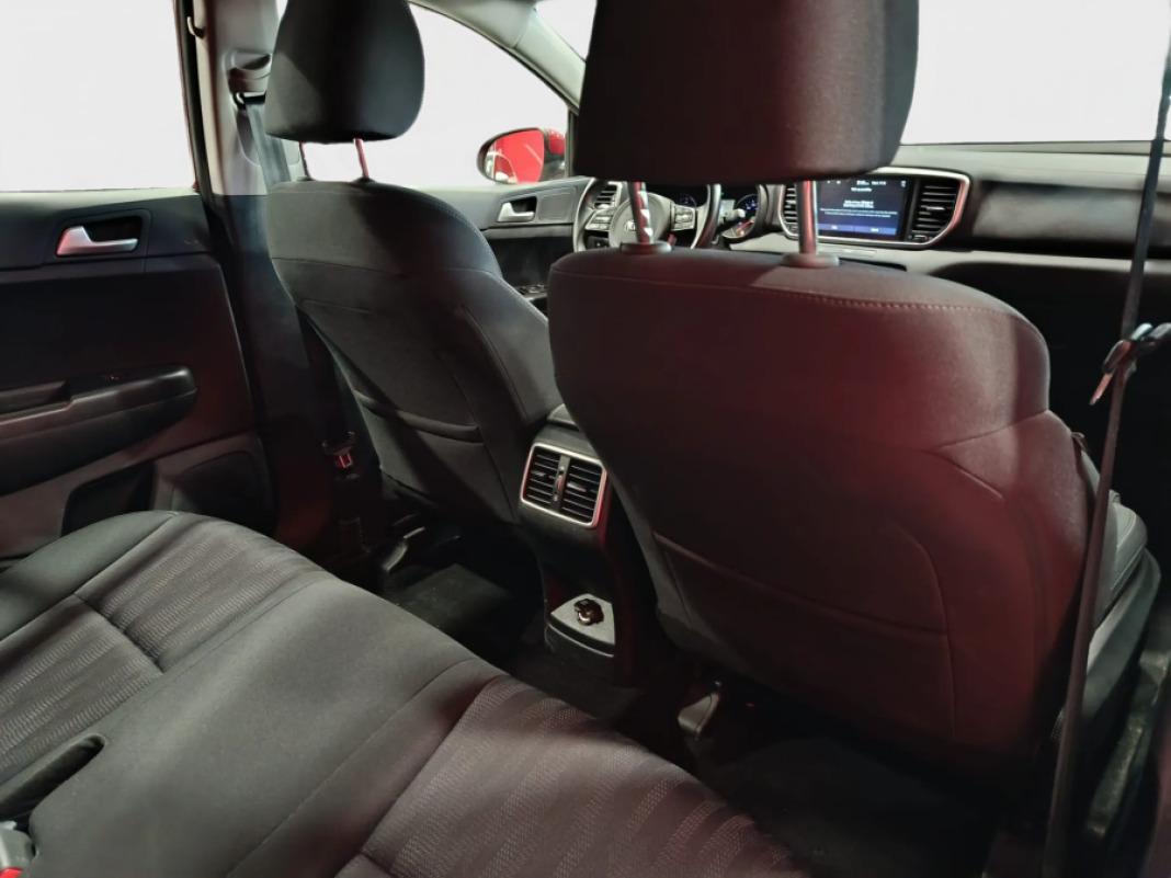 Kia Sportage 1.6 MHEV Business DCT 100kW 136CV 4X2