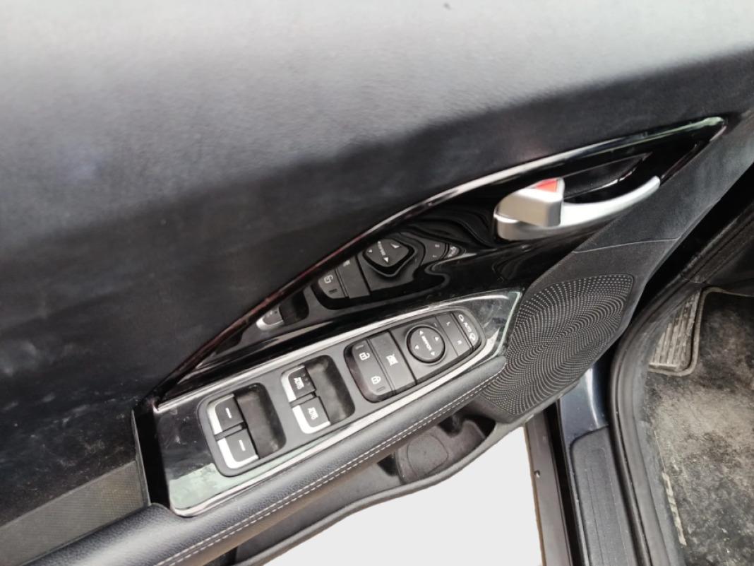 Kia Niro 1.6 GDi PHEV 104kW 141CV Drive