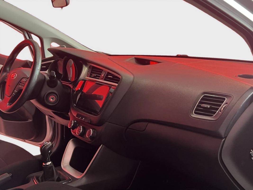 Kia Cee 1.6 CRDi VGT 110cv Concept