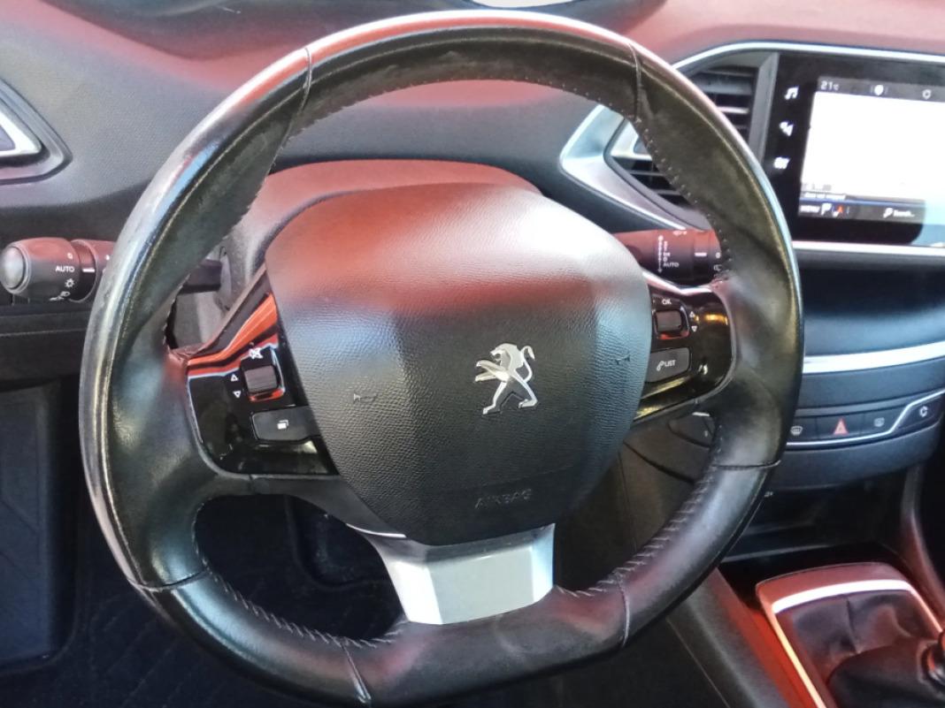 Peugeot 308 5p Active Pack BlueHDi 130 SS