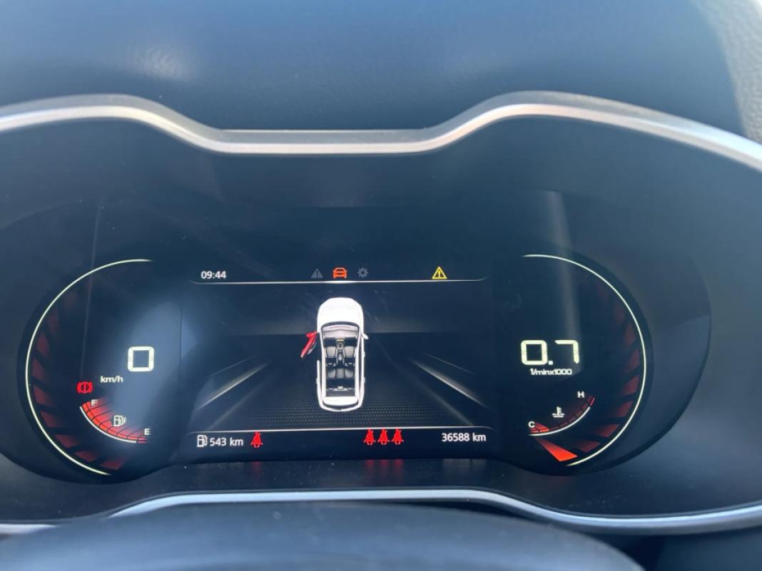 Mg Zs 1.5L MT 2WD LUX LHD 360 Camera DARK