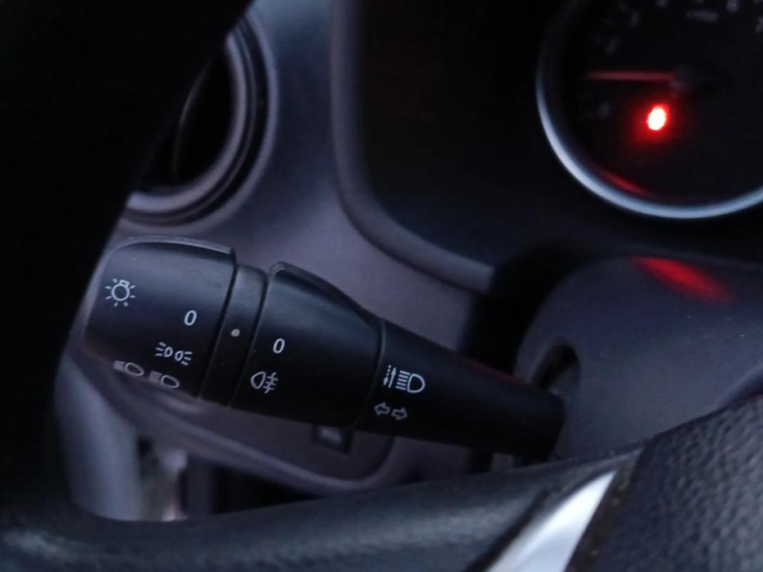 Dacia Sandero Essential TCE 66kW 90CV GLP  18