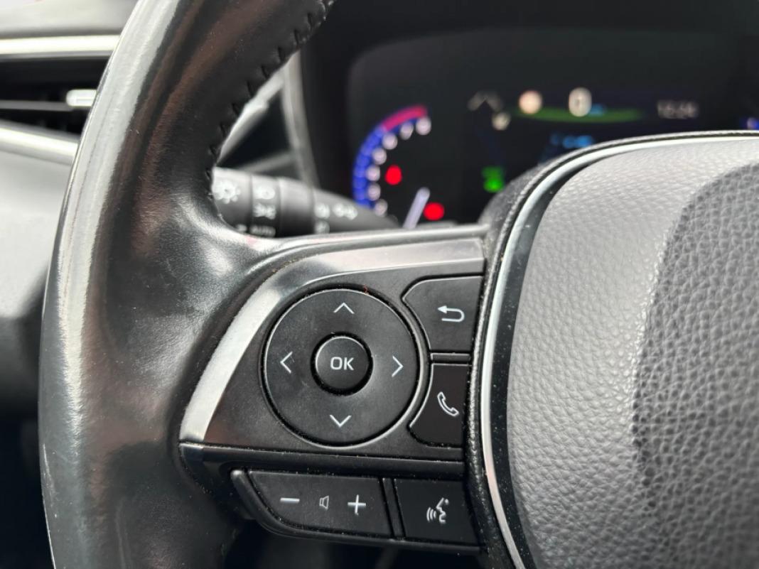 TOYOTA Corolla 2.0 180H FEEL ECVT