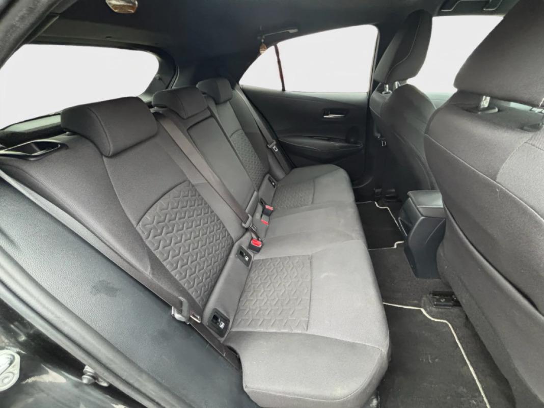 TOYOTA Corolla 2.0 180H FEEL ECVT