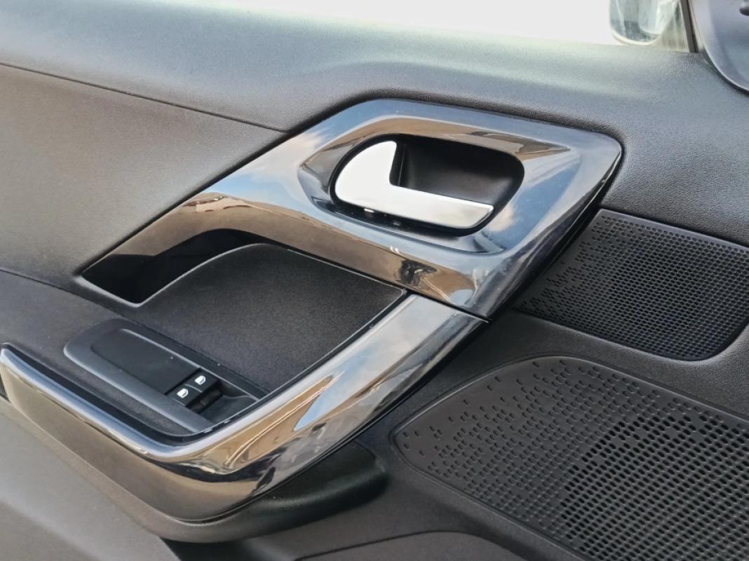 Peugeot 208 5P ACCESS 1.6 BlueHDi 55KW 75CV