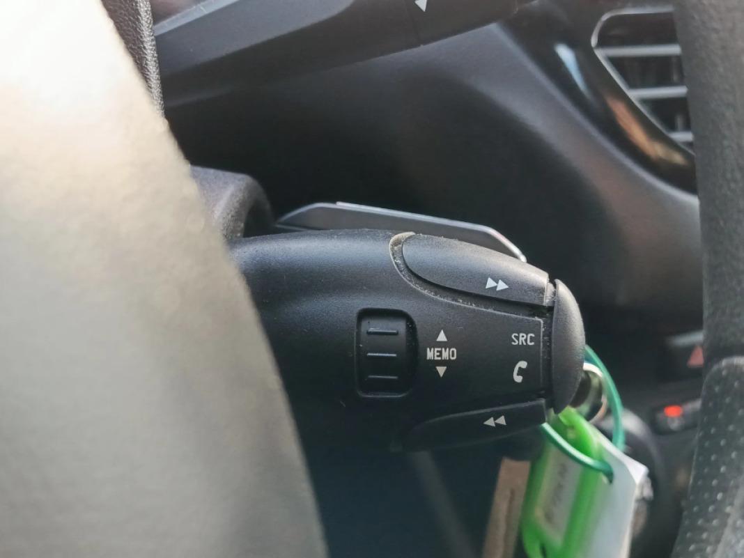 Peugeot 208 5P ACCESS 1.6 BlueHDi 55KW 75CV