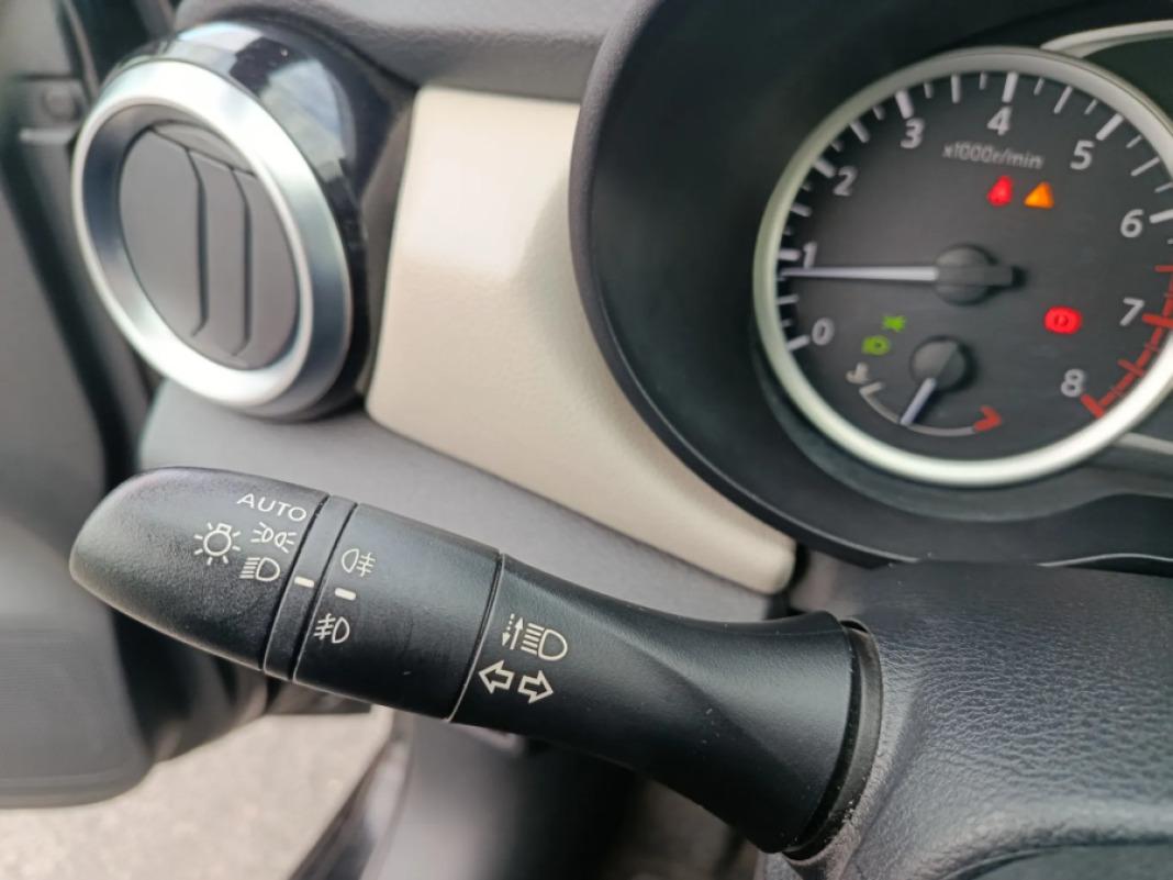 NISSAN Micra IGT 68 kW 92 CV E6DF Acenta