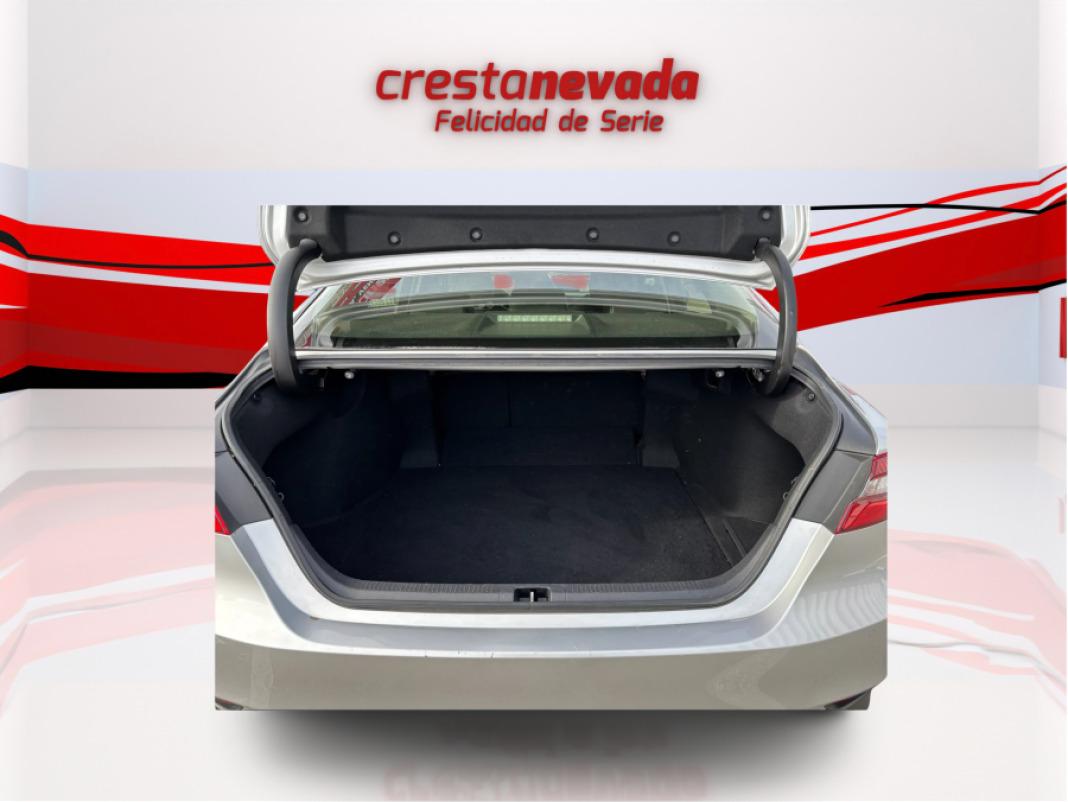 TOYOTA Camry 2.5 220H Advance