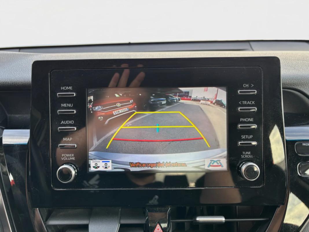 TOYOTA Camry 2.5 220H Advance