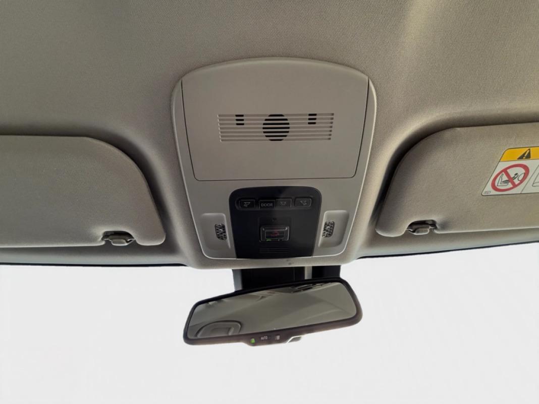 TOYOTA Camry 2.5 220H Advance