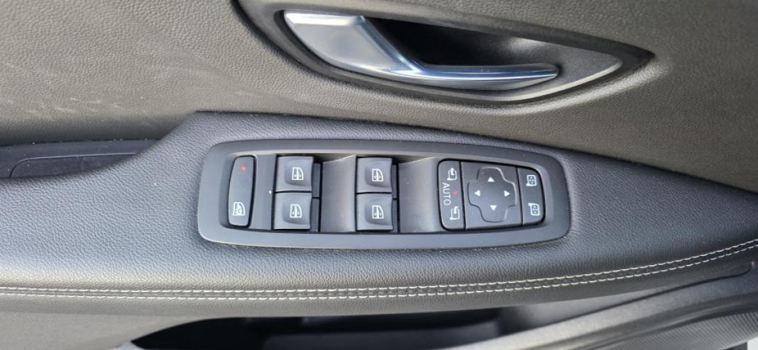 Renault Grand Scénic Black Edition TCe 103kW 140CV EDC MY211.6 TDI 85kW SS Style