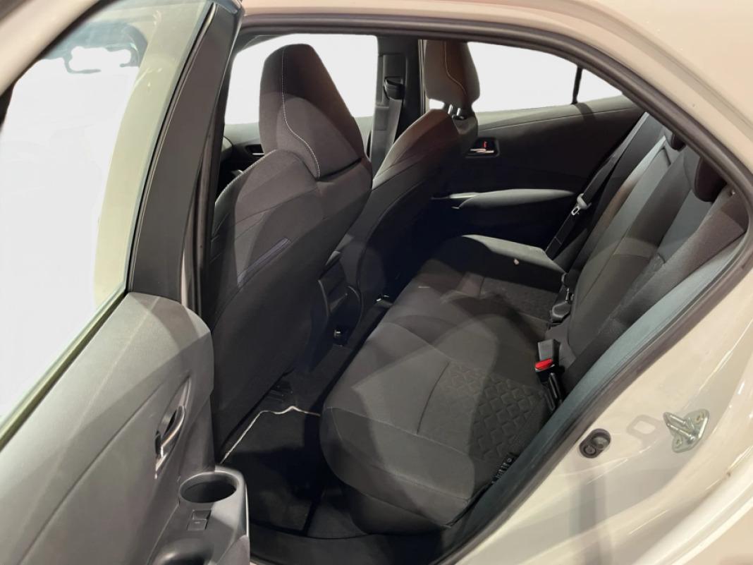 TOYOTA Corolla 1.8 125H ACTIVE ECVT