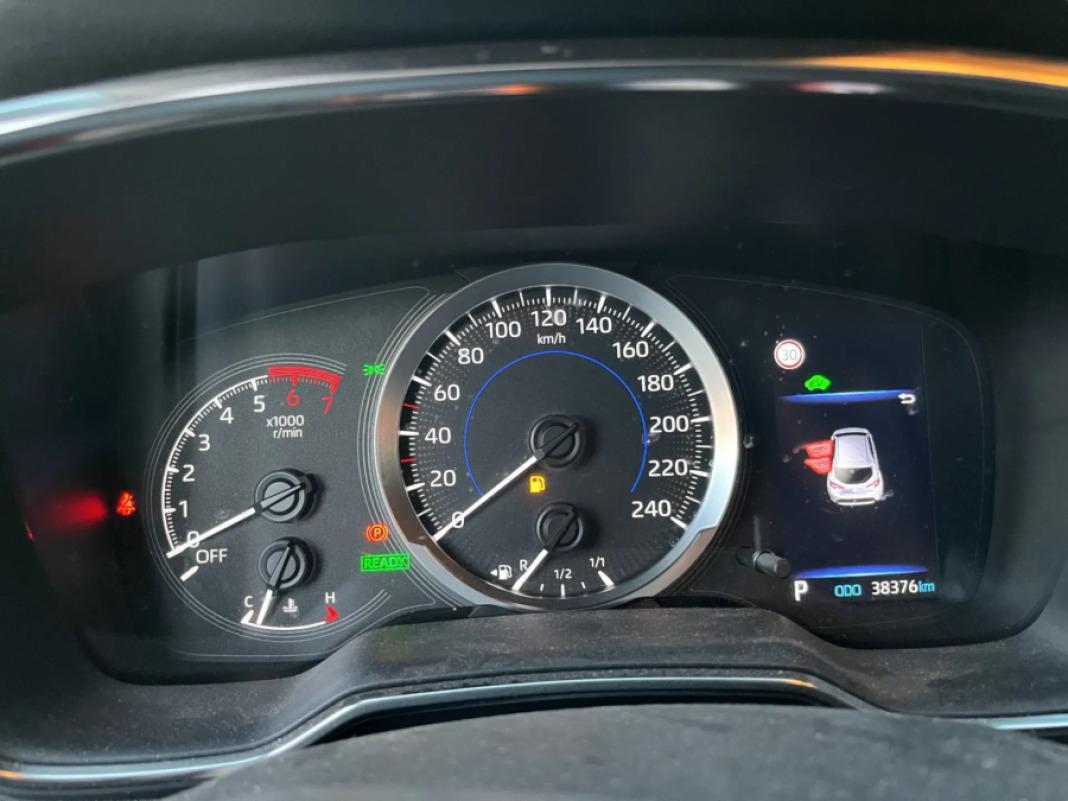 TOYOTA Corolla 1.8 125H ACTIVE ECVT