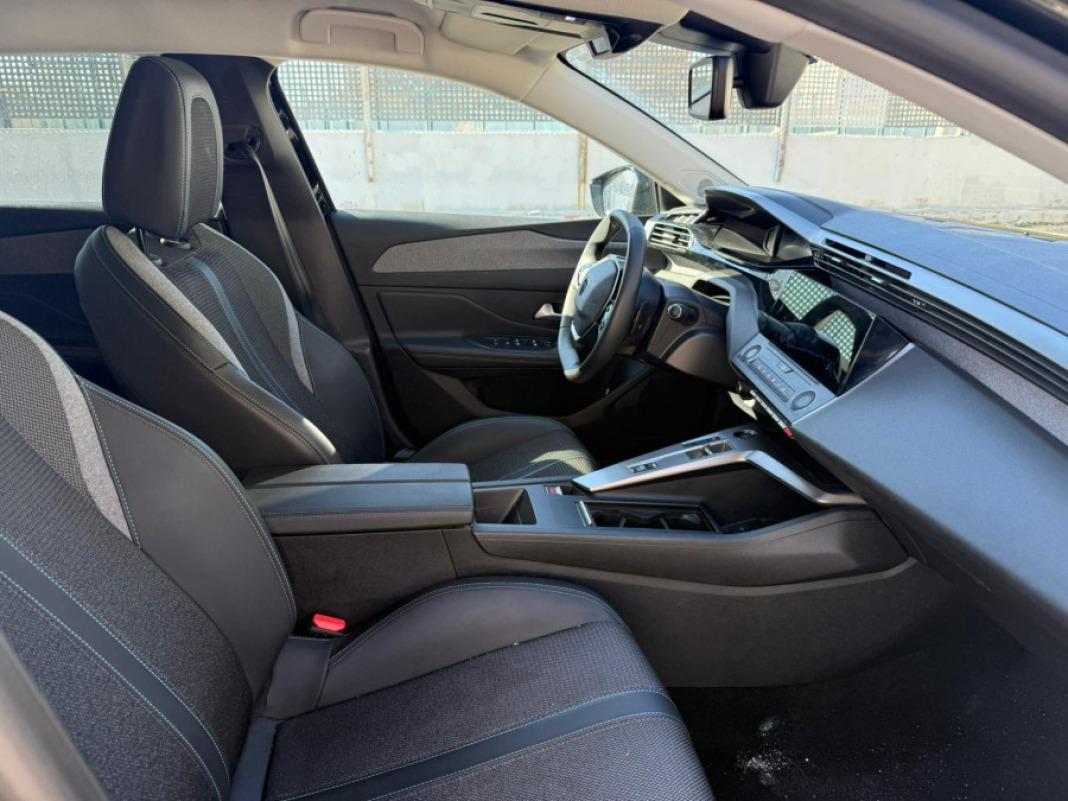 Peugeot 308 5P Allure Hybrid MHEV 145 eDCS6