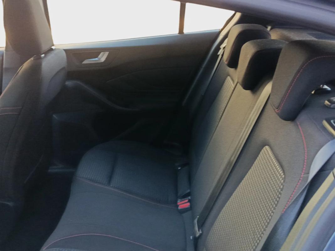 Ford Focus 1.0 Ecoboost MHEV 92kW STLine Auto