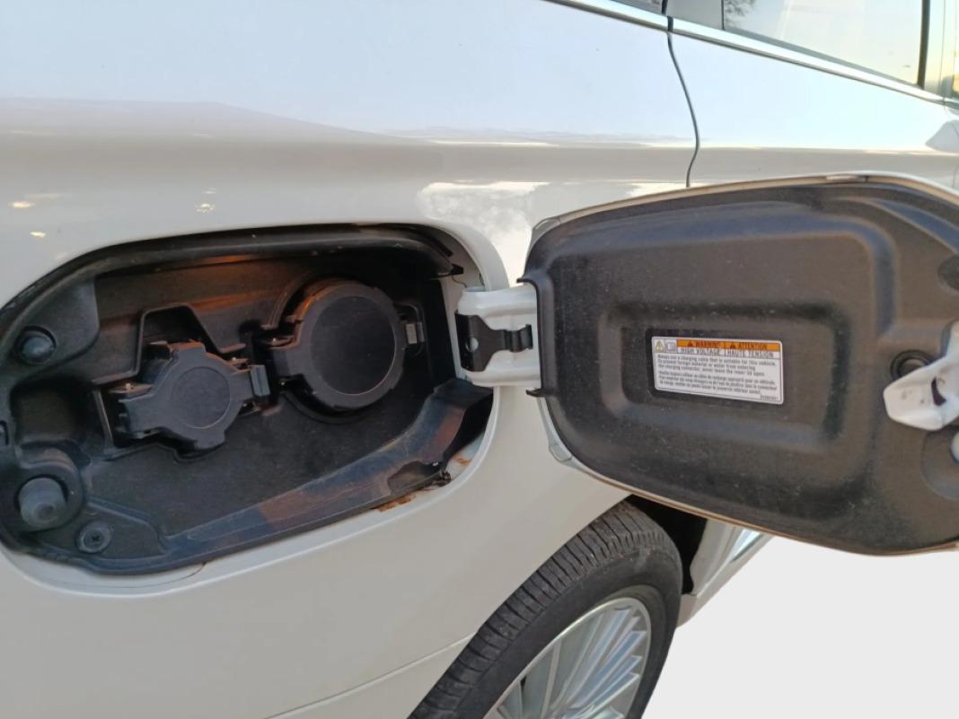 Mitsubishi Outlander 2.4 PHEV Kaiteki Auto 4WD