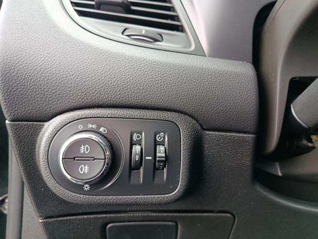 Opel Zafira 1.4 T SS 103kW 140CV Selective