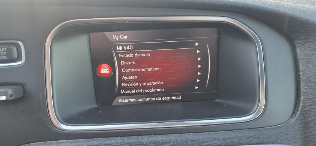 Volvo V40 Cross Country 1.5 T3 Plus Auto