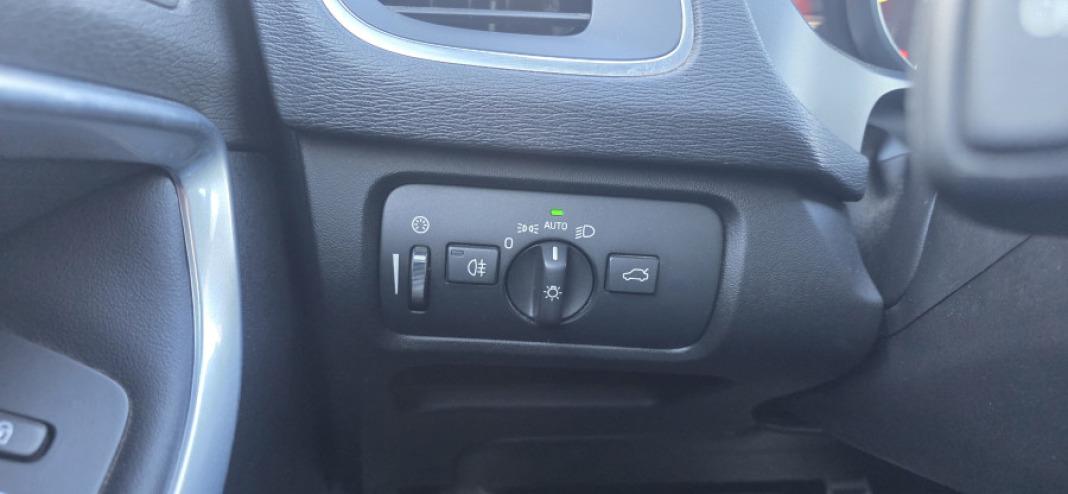 Volvo V40 Cross Country 1.5 T3 Plus Auto