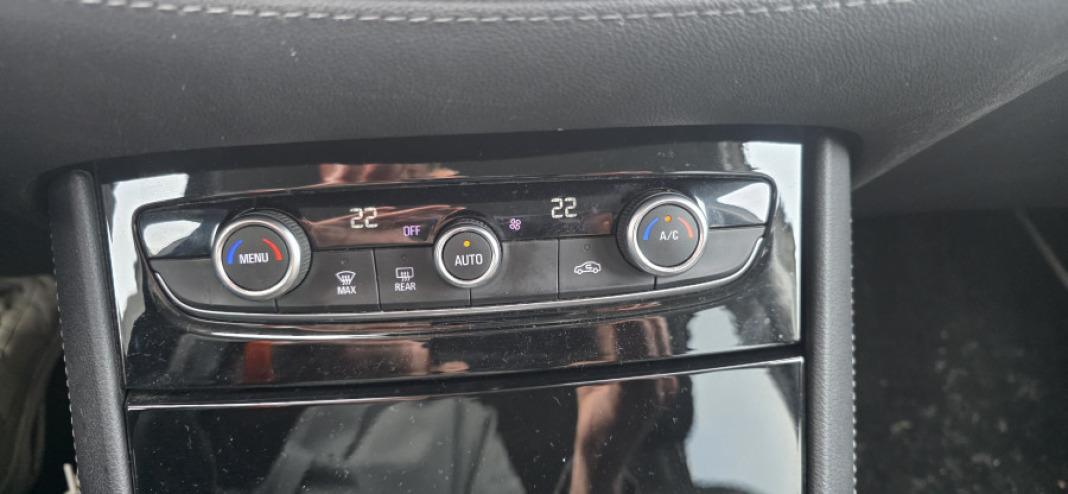 Opel Grandland X 1.2 Turbo Design Line 120 Aniversario