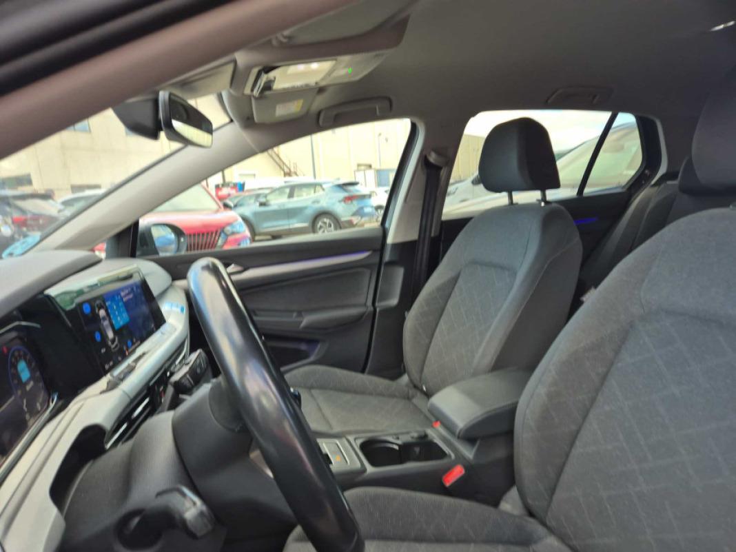 Volkswagen Golf Life 1.0 TSI 81kW 110CV