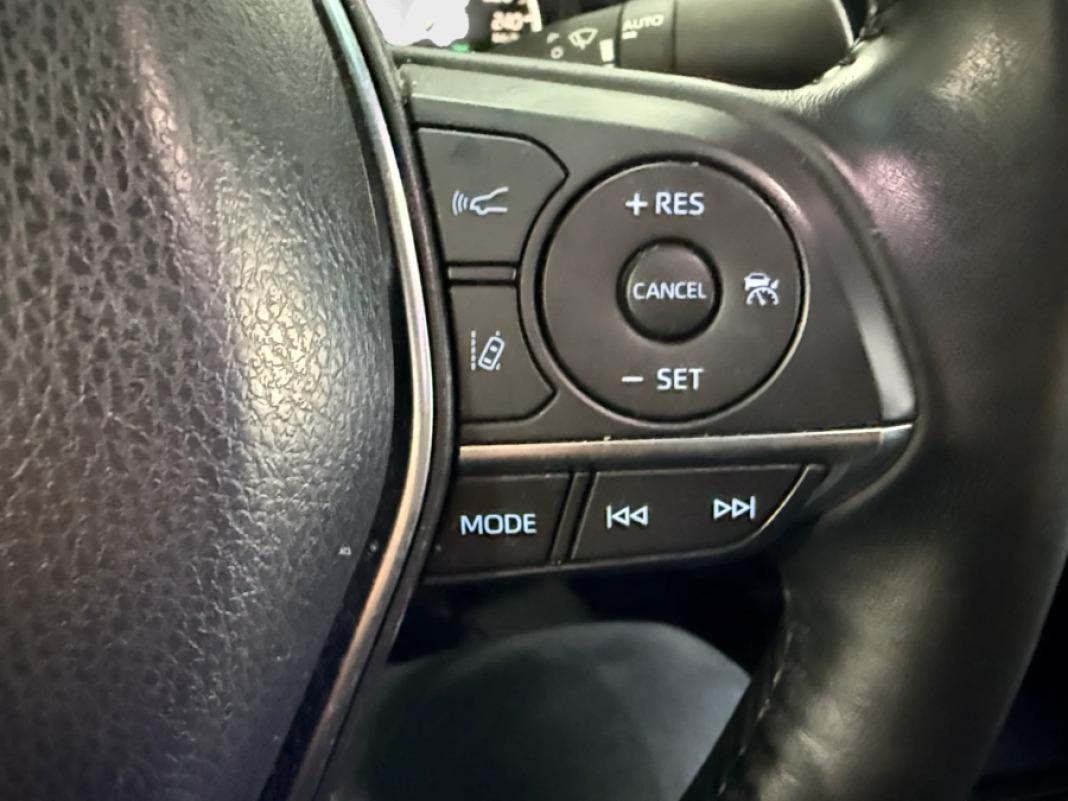 TOYOTA Camry 2.5 220H Advance