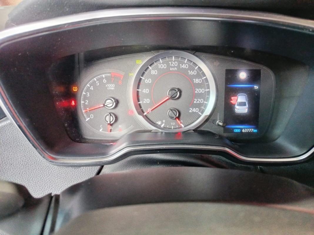 TOYOTA Corolla Sedán active tech 125CV