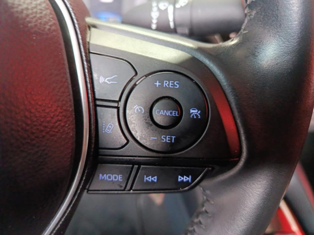 TOYOTA Corolla Sedán active tech 125CV