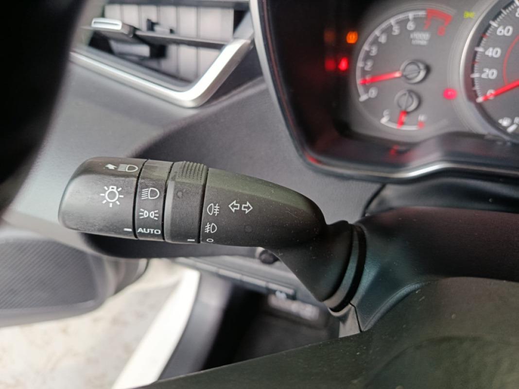 TOYOTA Corolla Sedán active tech 125CV