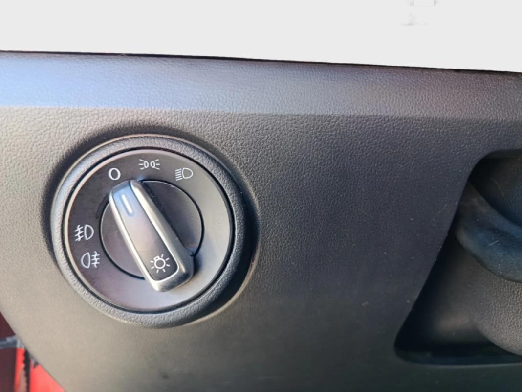 Volkswagen Up! 1.0 75cv High up