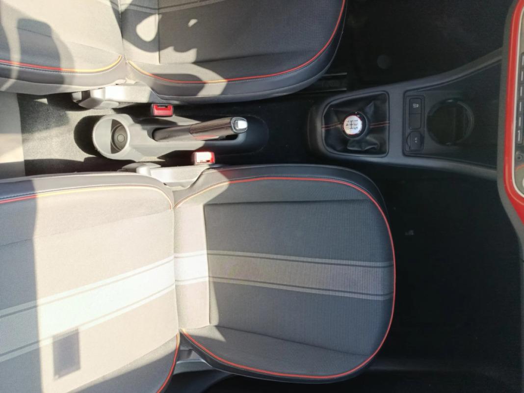 Volkswagen Up! 1.0 75cv High up