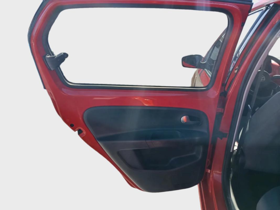 Volkswagen Up! 1.0 75cv High up