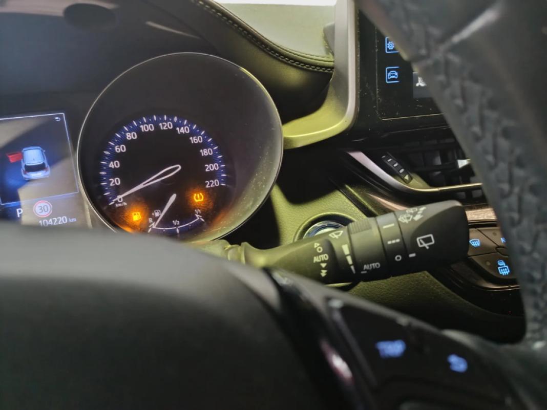 TOYOTA C-hr 1.8 125H Advance