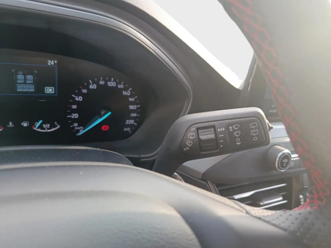 Ford Focus 1.0 Ecoboost MHEV 92kW STLine Style SIP