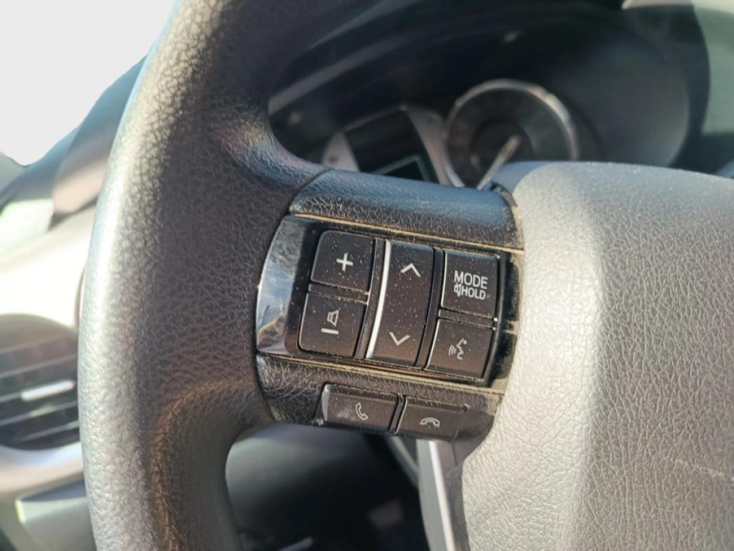 TOYOTA Hilux 2.4 D4D Cabina Doble GX