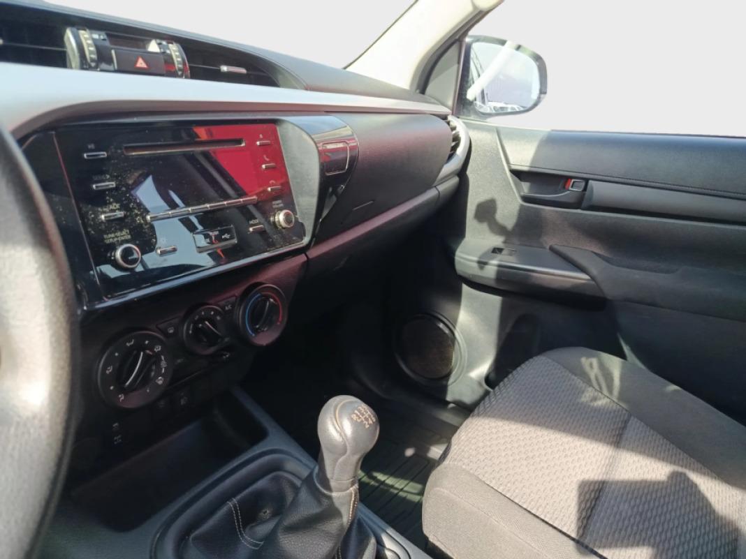 TOYOTA Hilux 2.4 D4D Cabina Doble GX
