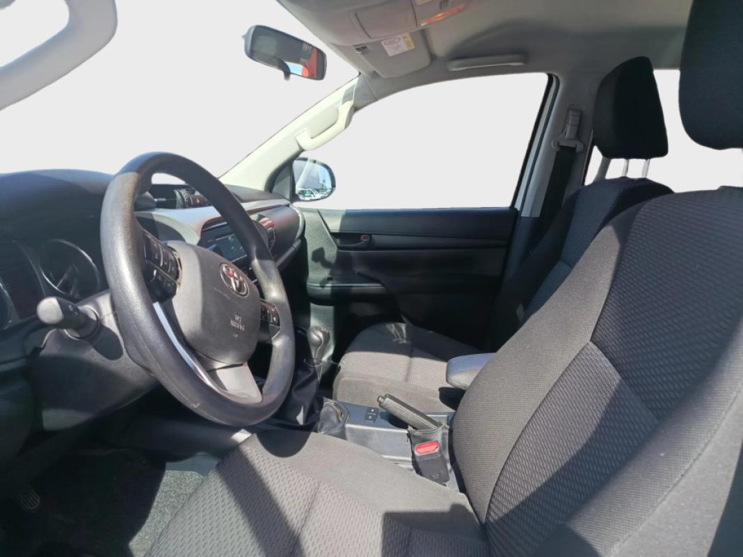 TOYOTA Hilux 2.4 D4D Cabina Doble GX