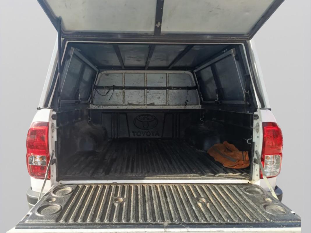 TOYOTA Hilux 2.4 D4D Cabina Doble GX